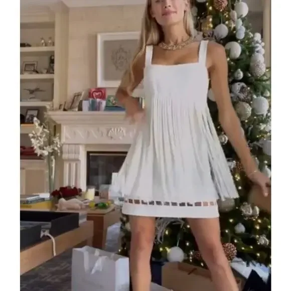 $650 Alexis SASKIA Alabaster Sleeveles Mini Fringe Dress Sz M Bridal Wedding - Picture 12 of 16